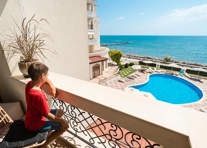 Irini- Sea View, Free Parking, Complex Carpe Diem Апартаменти