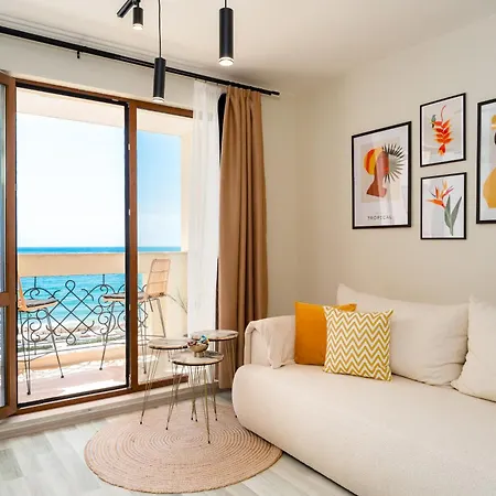 Апартаменты Irini- Sea View, Free Parking, Complex Carpe Diem *