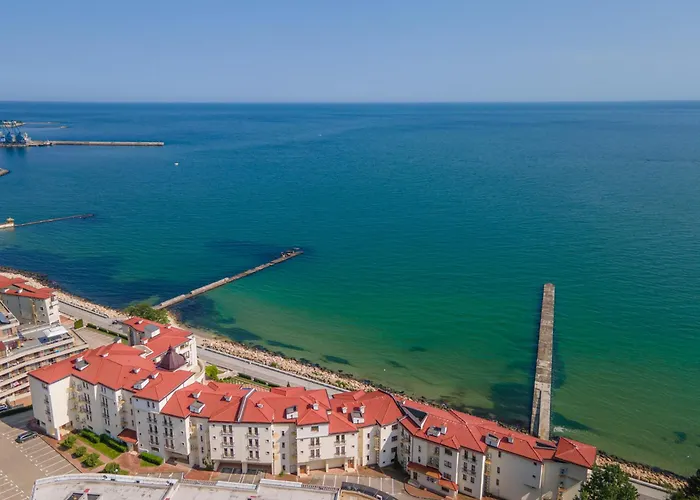 Апартаменты Irini- Sea View, Free Parking, Complex Carpe Diem